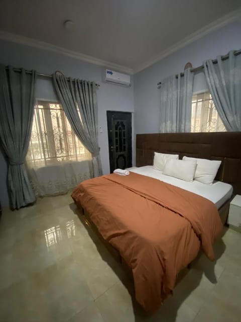 2 Bedroom, 1 Bedroom Wuse 2 extension JAHI Apartment in Abuja