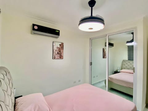 Bedroom, air conditioner