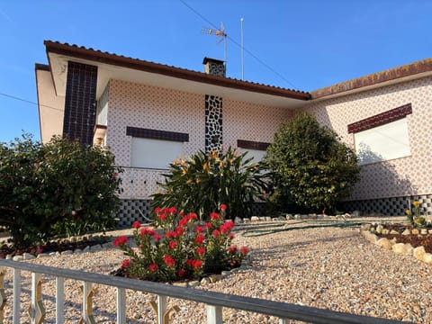 Casa dos Neto Santiago House in Aveiro District, Portugal