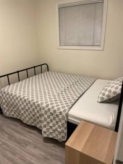 Long stay cozy 2BR close to JoyceSkytrain near downtown Vancouver Apartment in Vancouver