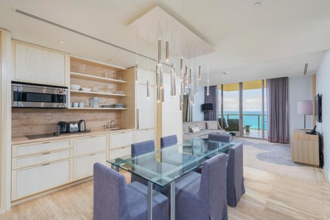 3MM Oceanfront Residence at Finest Bal Harbour Resort - Hotel Amenities Apartahotel in Bal Harbour