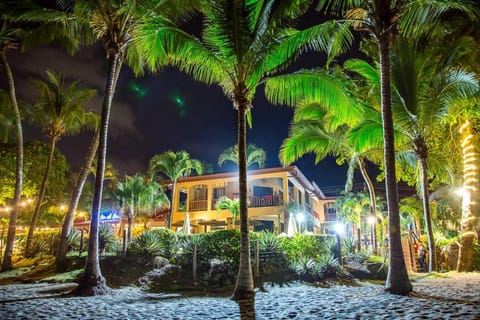 The Backyard Beachfront Hotel Hôtel in Playa Hermosa