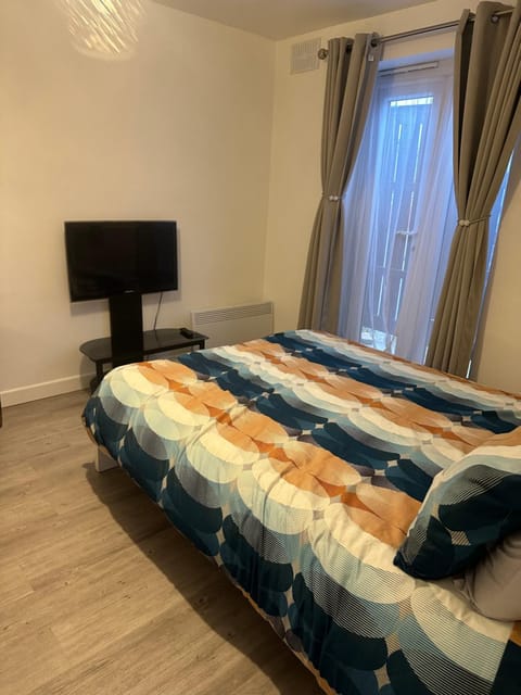 Garden Guest House Apartment in Enfield