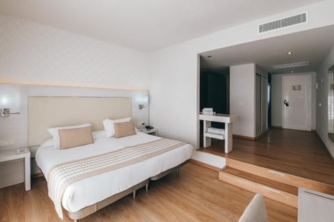Aequora Lanzarote Suites Hotel in Puerto del Carmen