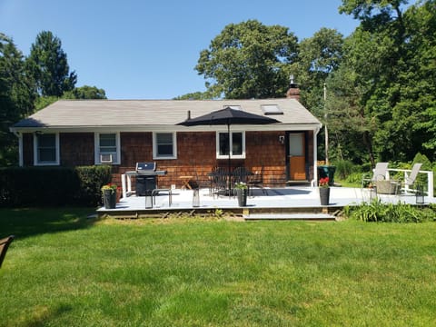 Quiet Beach Home, walk to beach access House in Plymouth