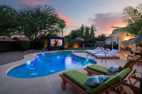 Resort Style Beautiful Retreat House in Scottsdale