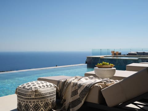 Patio, Day, Natural landscape, View (from property/room), Balcony/Terrace, Living room, Pool view, Sea view, Swimming pool, sunbed