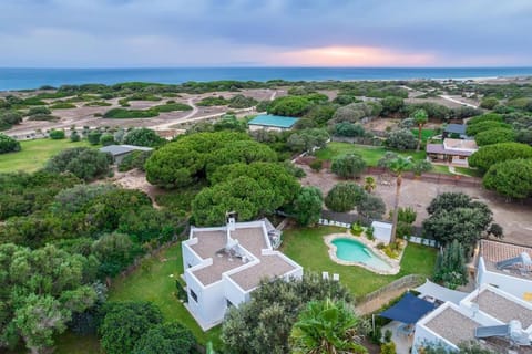 Loft de DISEÑO con piscina cerca de la playa House in Zahora