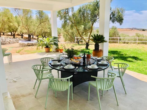 FUENTEMEDINA Moderna casa de campo en un olivar Villa in Sierra de Cádiz