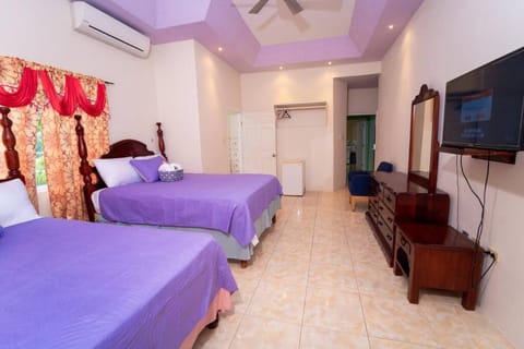 Bed, TV and multimedia, Bedroom, air conditioner