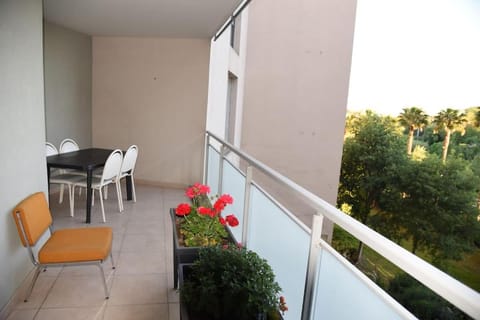 Cosy Appartement, 2 chambres, Balcon, wifi, double garage, Montpellier Apartamento in Castelnau-le-Lez