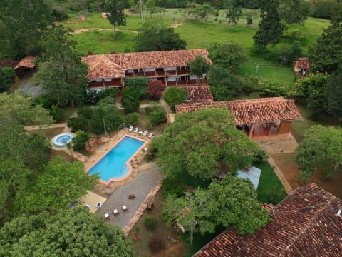 Activities, Bird's eye view, Garden, Massage, Pets, Area and facilities, Swimming pool