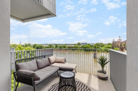 Patio, Balcony/Terrace