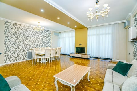 Vip Apartment Boulevard Sea View Apartment in Baku