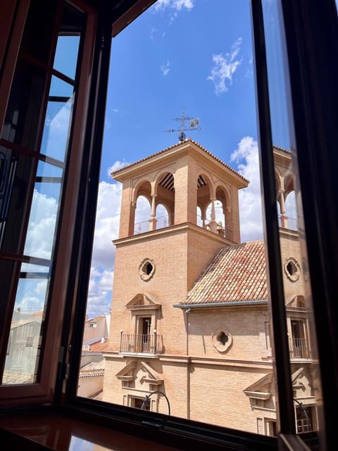 View (from property/room), Balcony/Terrace, Landmark view