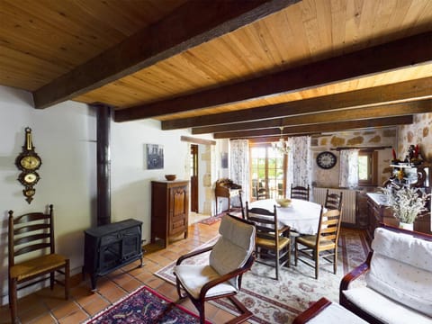 Gîte en pierre avec piscine Cordes-Ciel Maison in Cordes-sur-Ciel