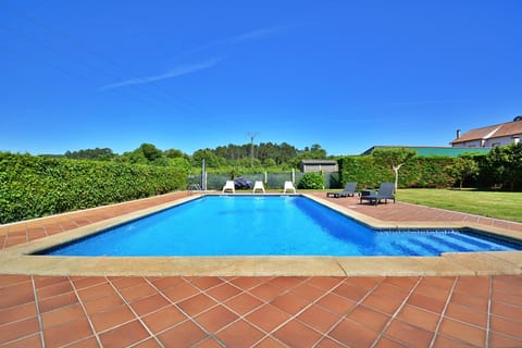 Pool view, Swimming pool, sunbed