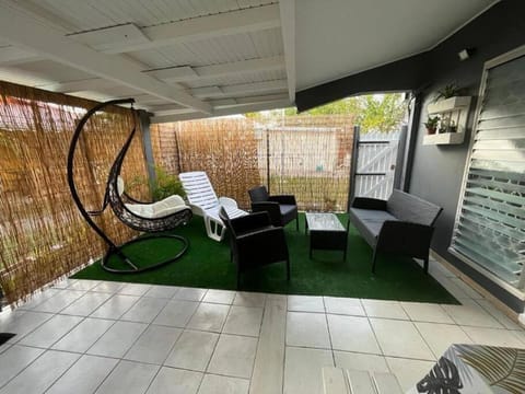 Patio, Seating area, sunbed