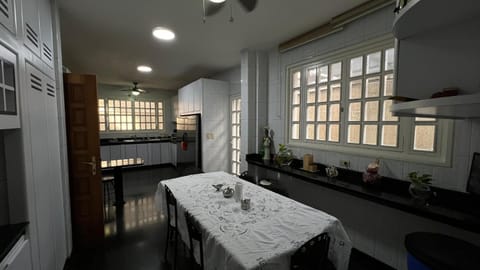 Kitchen or kitchenette, Internal: Not applicable to any particular room