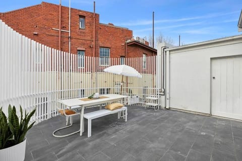 St Kilda Getaway Apartment in Saint Kilda