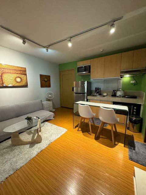 Condo in Pasig City Free WIFI & Netflix One Spatial Pasig Apartment in Pasig