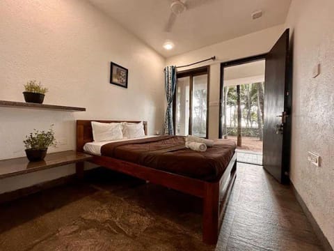 Beach Facing Malibu 5BHK Villa in Alibag