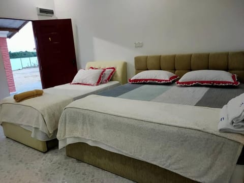 Roomstay TokBah DeMuara Kuala Besut Location de vacances in Besut