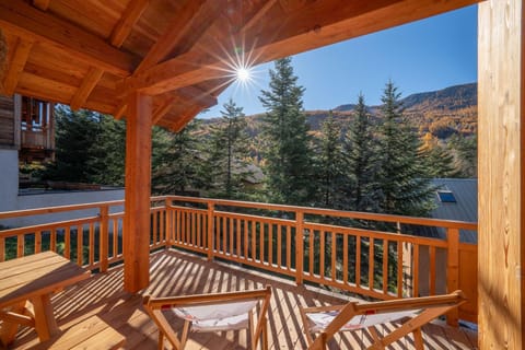 Balcony/Terrace, Mountain view