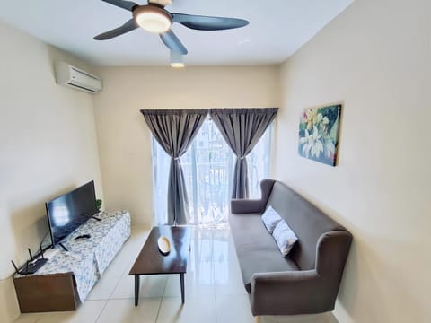 TV and multimedia, Living room, Seating area, air conditioner