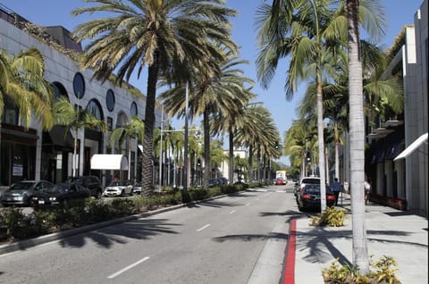 Day, Neighbourhood, City view, Street view, Location
