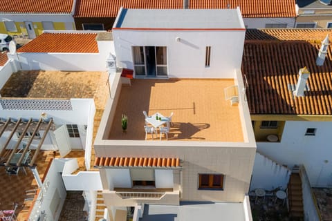 Property building, View (from property/room), Balcony/Terrace