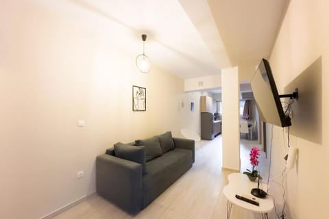 Modern Comfort Apt near centre Apartment in Kallithea