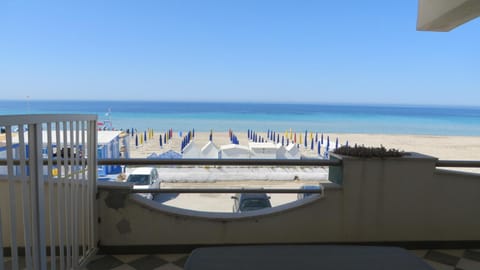 View (from property/room), Balcony/Terrace, Sea view