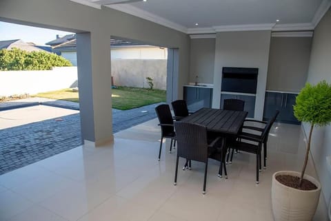 Golfer's Dream Haven House in Knysna