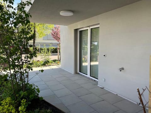 Cozy Modern Charm in Winterthur Apartment in Winterthur