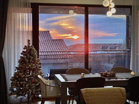 Dining area, Breakfast, Sunset