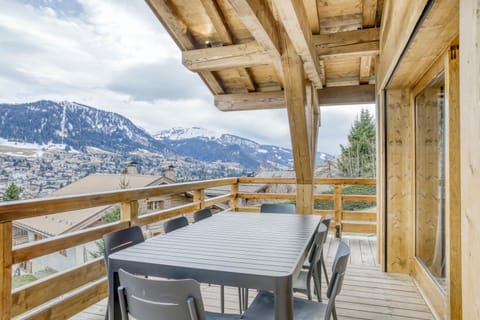 Natural landscape, Balcony/Terrace, Dining area, Mountain view