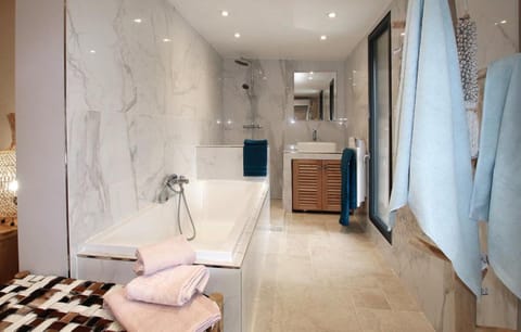 Bathroom, Bath