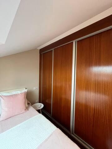 Bedroom, wardrobe