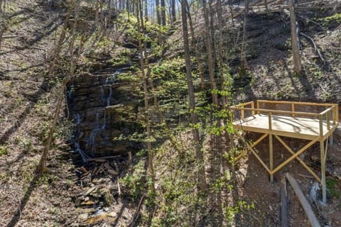 The Lodge at Whiskey Falls House in Sevier County