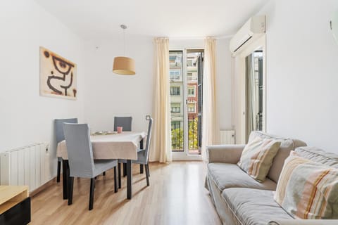 Sagrada Familia Avenida Gaudi Views&cozy Lounge Apartment in Barcelona