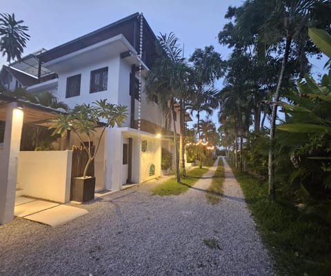 Property building, Neighbourhood, Street view