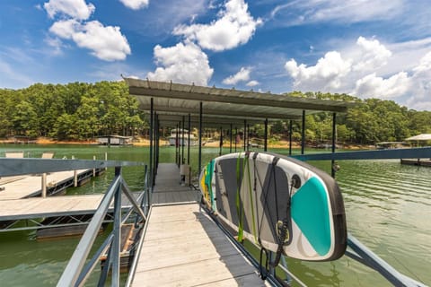 Moyers Retreat - Lakefront House in Lake Hartwell