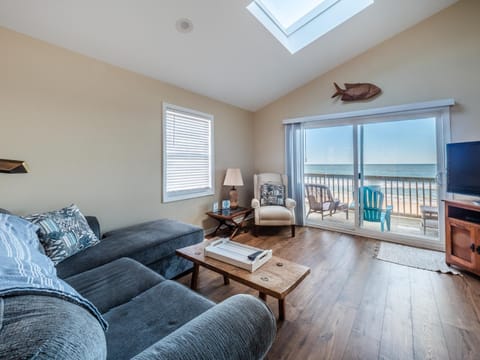 Pelican Nest Apartment in North Topsail Beach