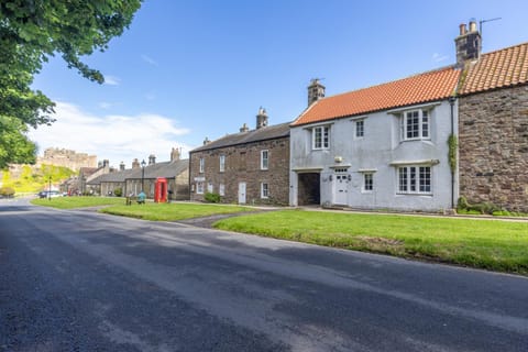 Property building, Landmark view, Street view, Location