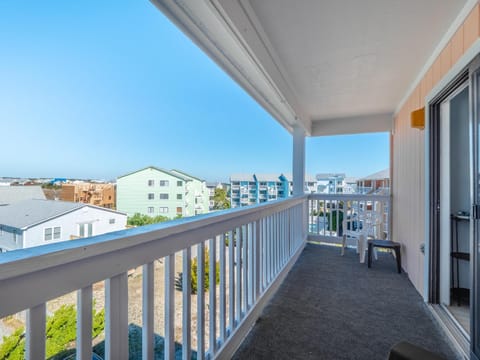 Sunskipper #6G - At Ease Apartment in Carolina Beach