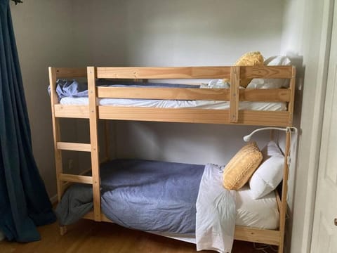 bunk bed