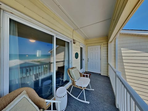 Tropical Winds - Sea ya' Later Appartement in Carolina Beach