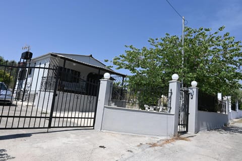 Property building, Neighbourhood, Street view