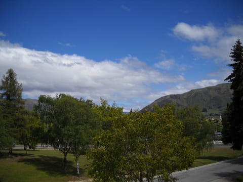 View (from property/room), Area and facilities